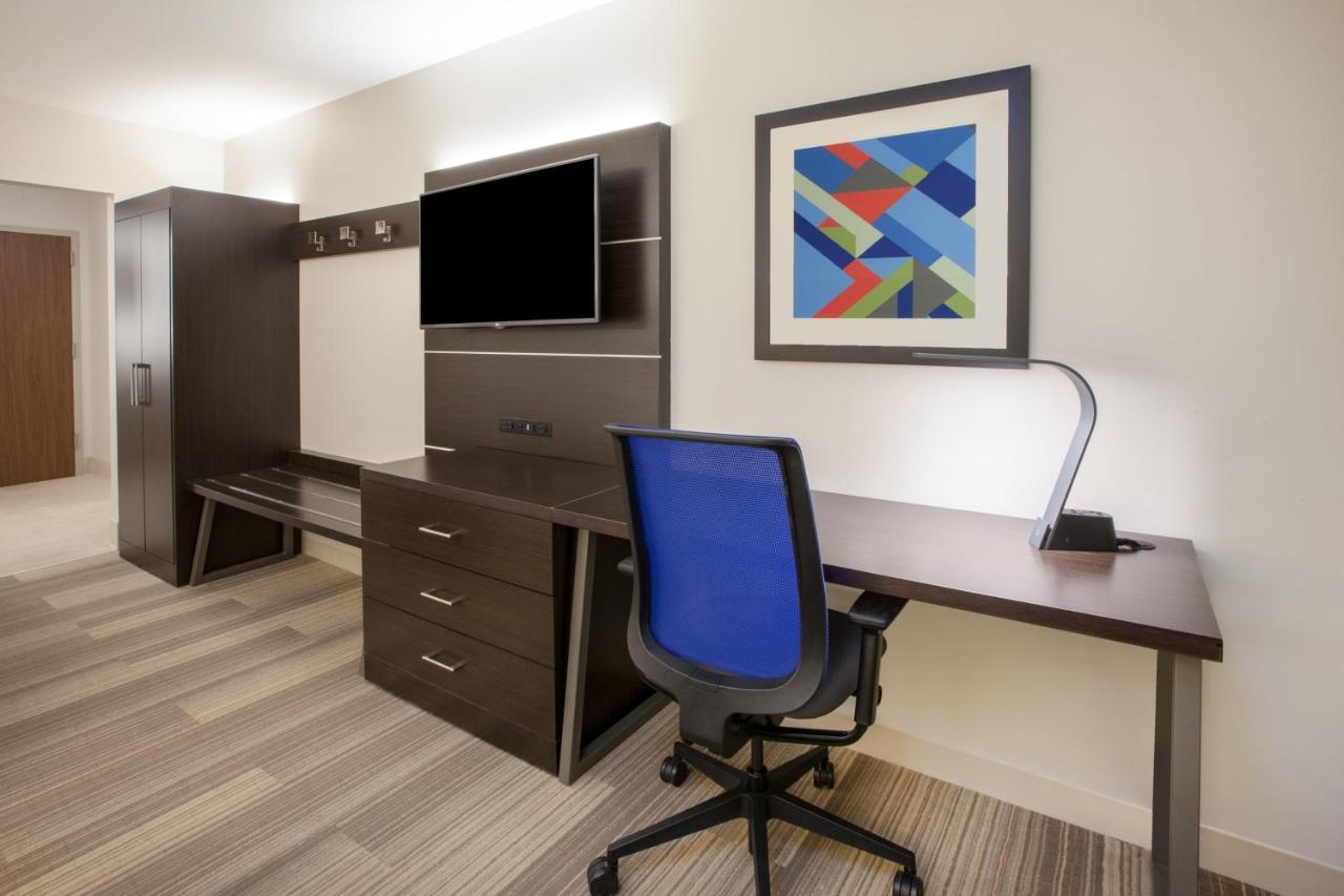 Holiday Inn Express & Suites - Madison West - Middleton By Ihg Eksteriør billede