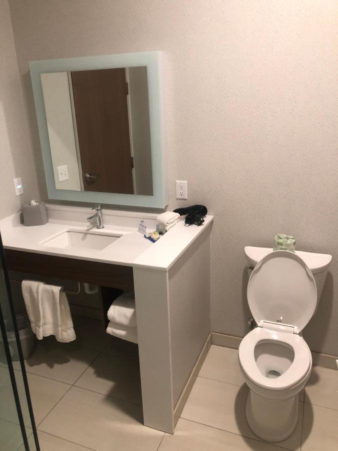 Holiday Inn Express & Suites - Madison West - Middleton By Ihg Eksteriør billede