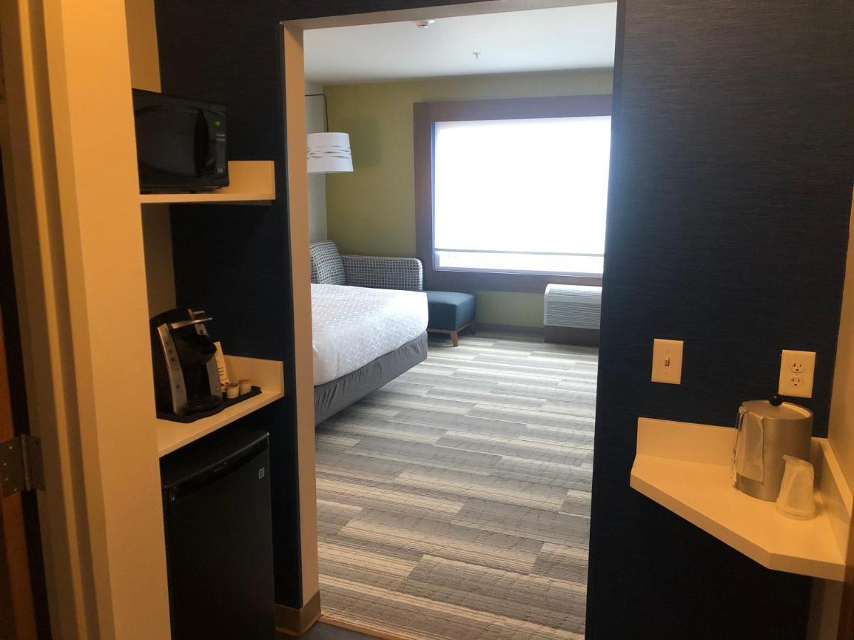 Holiday Inn Express & Suites - Madison West - Middleton By Ihg Eksteriør billede