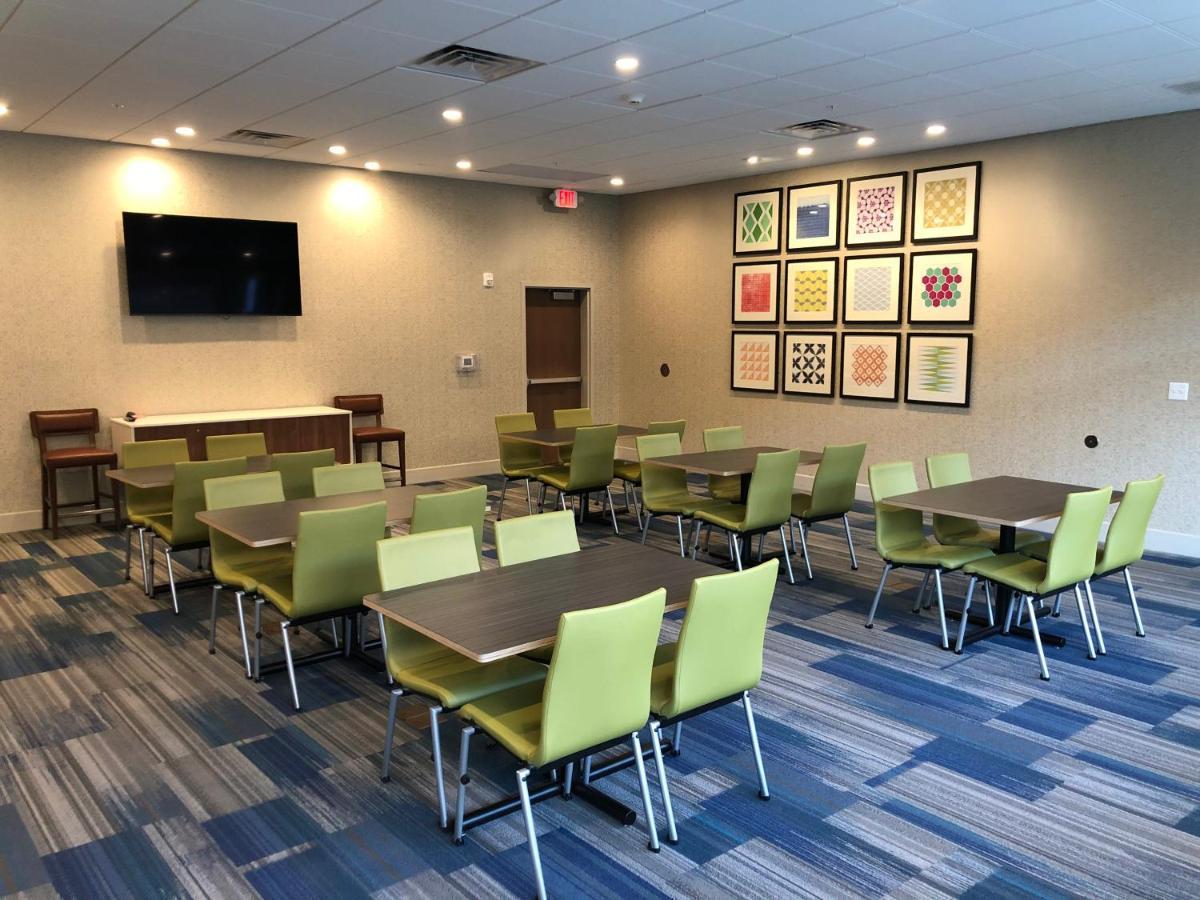 Holiday Inn Express & Suites - Madison West - Middleton By Ihg Eksteriør billede