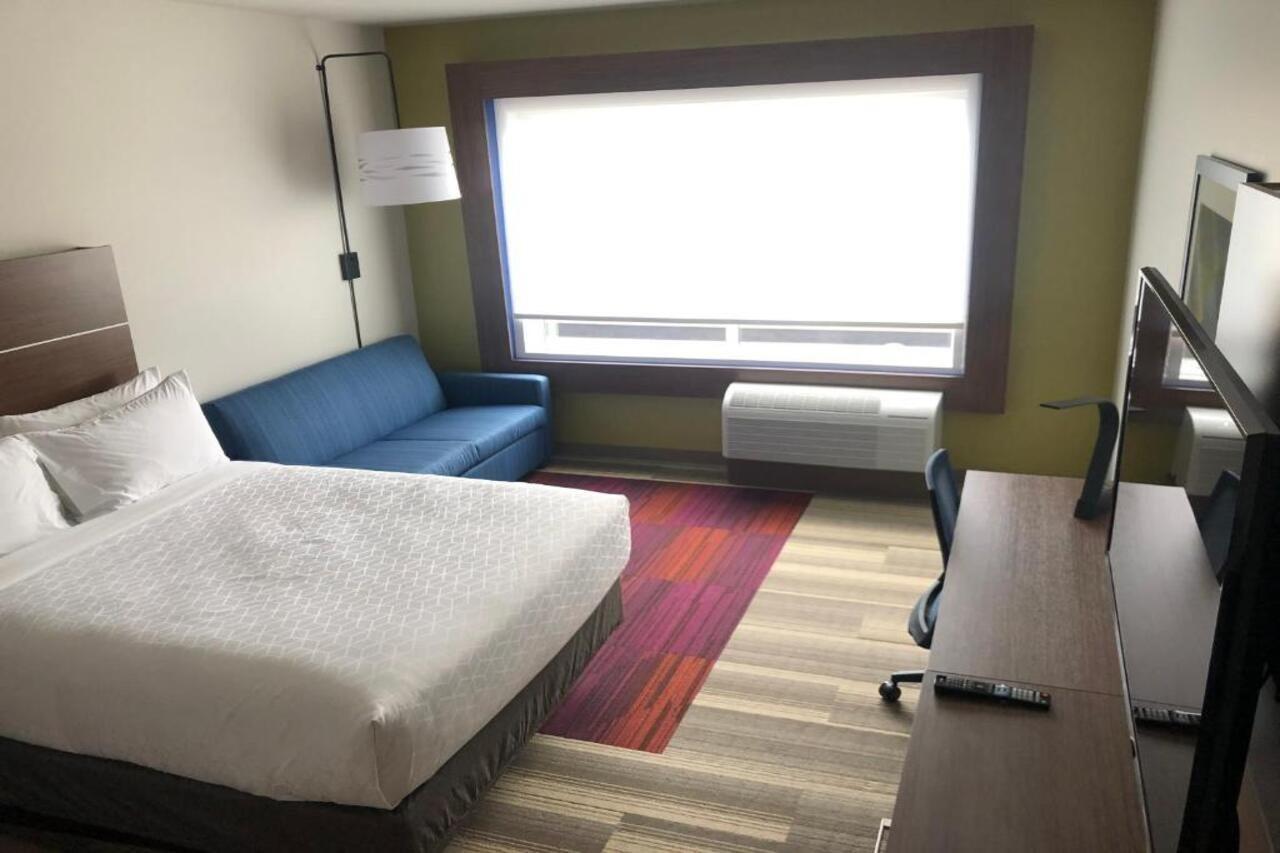 Holiday Inn Express & Suites - Madison West - Middleton By Ihg Eksteriør billede