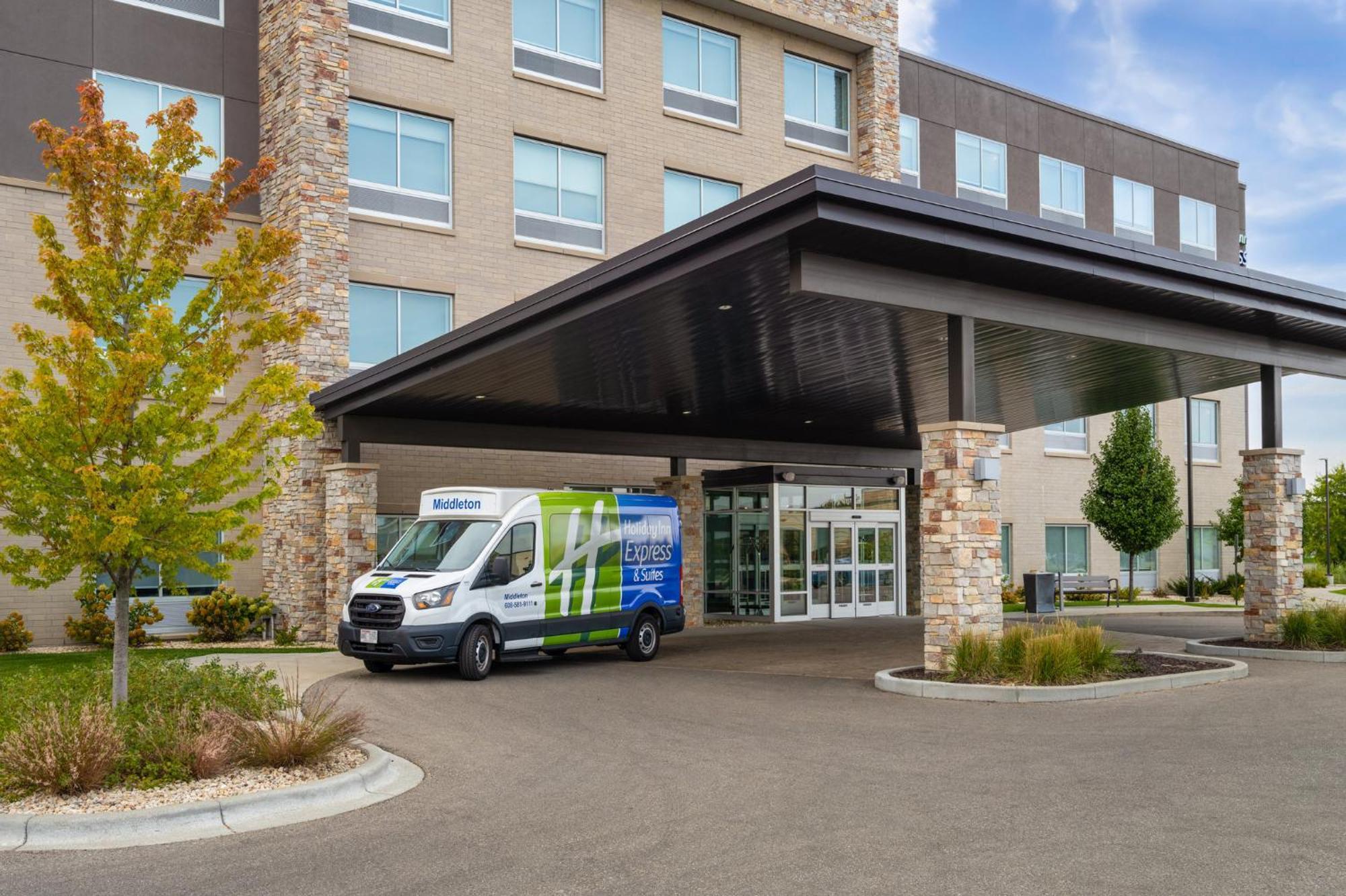 Holiday Inn Express & Suites - Madison West - Middleton By Ihg Eksteriør billede