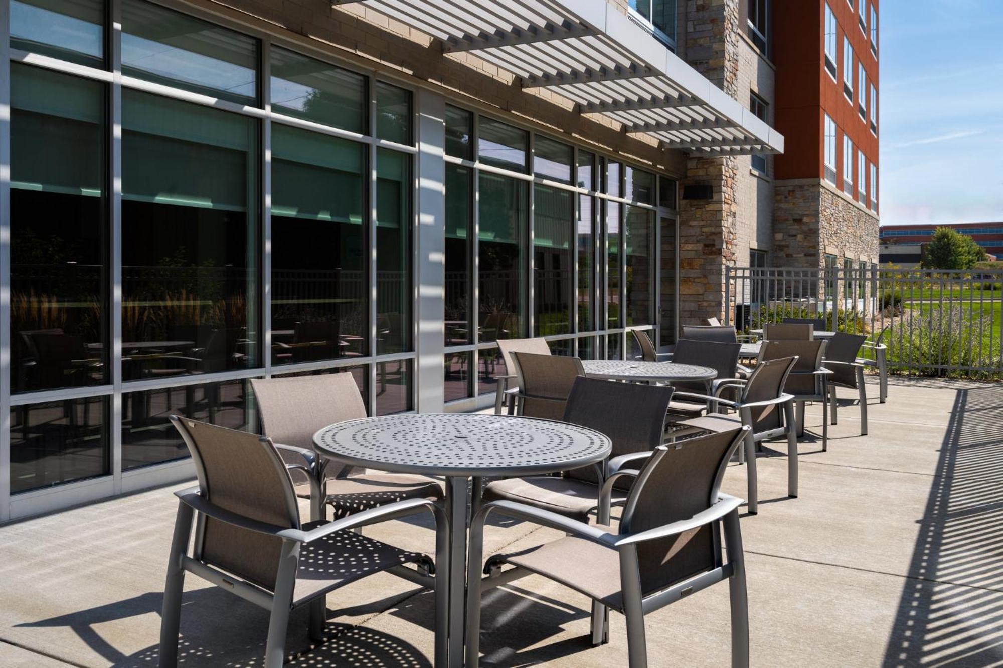 Holiday Inn Express & Suites - Madison West - Middleton By Ihg Eksteriør billede