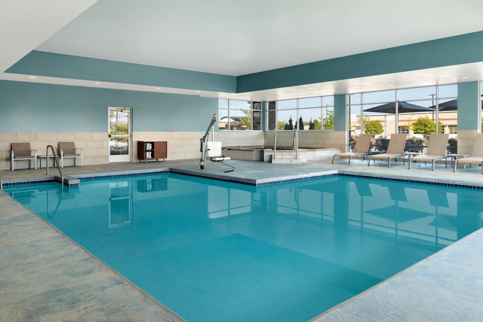 Holiday Inn Express & Suites - Madison West - Middleton By Ihg Eksteriør billede
