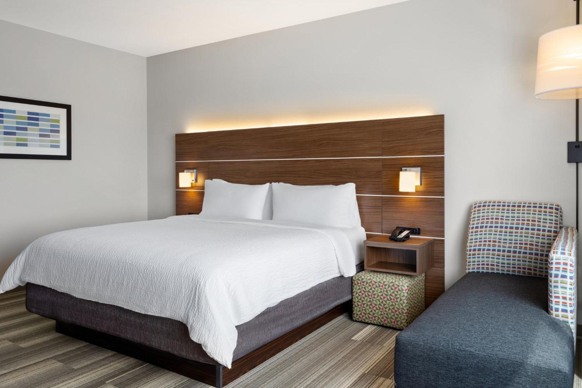 Holiday Inn Express & Suites - Madison West - Middleton By Ihg Eksteriør billede