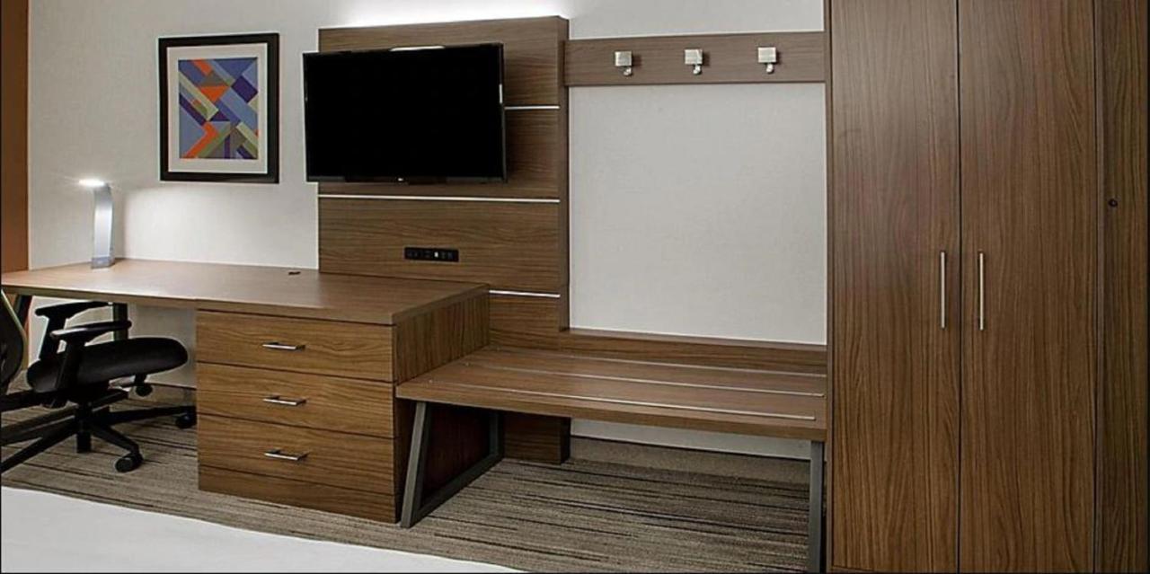 Holiday Inn Express & Suites - Madison West - Middleton By Ihg Eksteriør billede